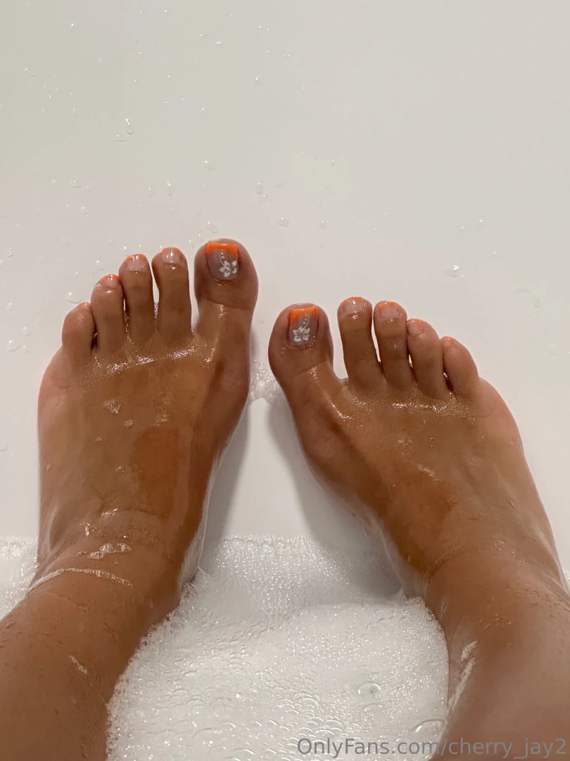 Some feet pics i really like this color part 1 