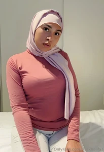 I wander if you guys find my outfit sexy or is it too much i do show a