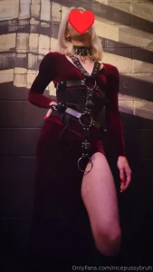 Did my claws again for a goth rave last weekend my whole outfit from