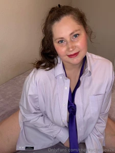 How do you tie a tie can someone show me part 3