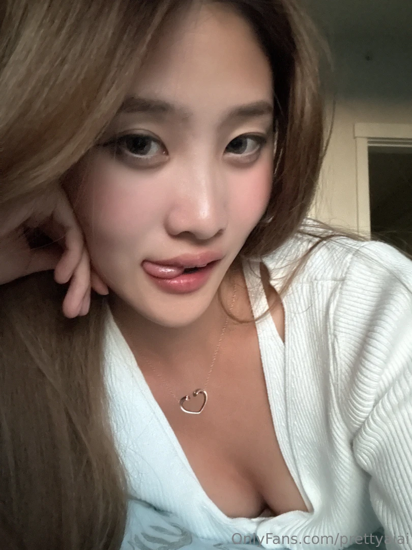 Be honest what s ur favorite thing about me 