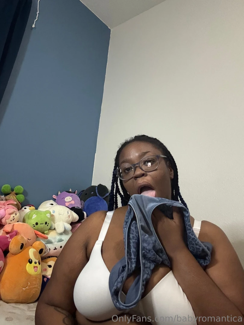 Mmm daddy i love the smell and taste of my used dirty panties 