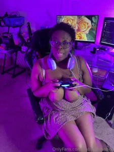 I was supposed to be gaming but i ended up with my controller in one