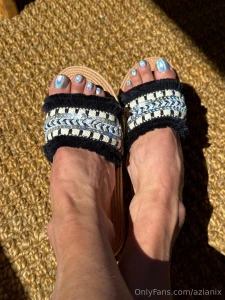 Toes enjoying the warm desert sun happy friday everyone have a great