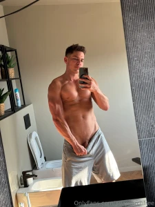 I can see exactly what you re looking at and i like it