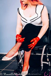 I feel like a change do you like the red look are you into red headed part 1