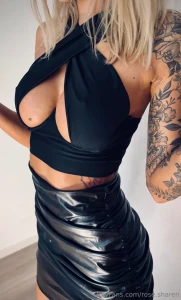 Sp rst du wie deine blicke an mir haften bleiben mein outfit verr t