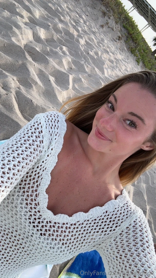 The sun looks good on me 