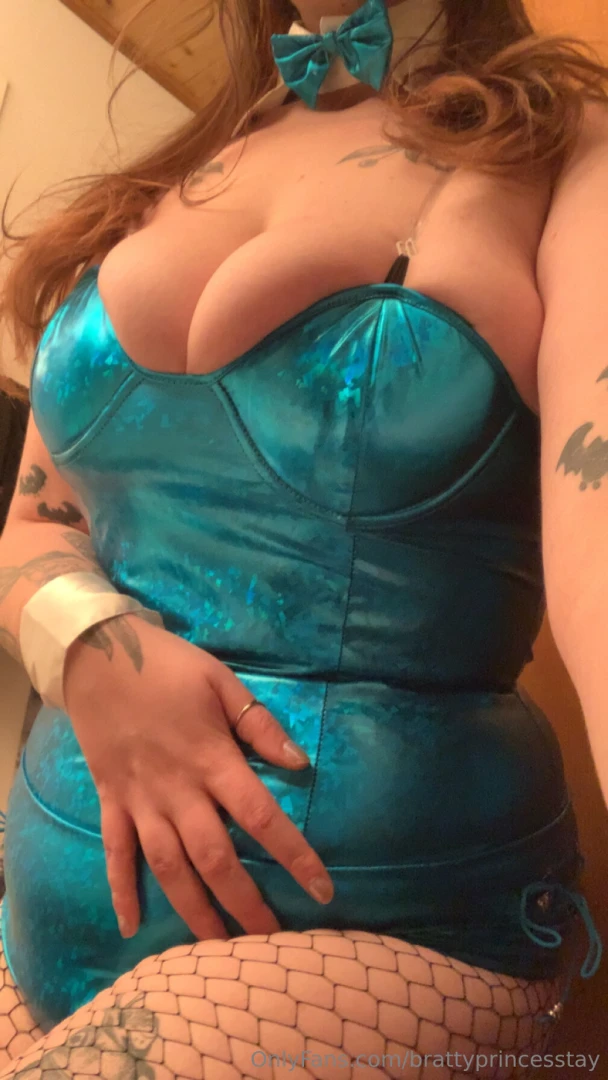 This bunny has a thing for dragons and glitter part 2 