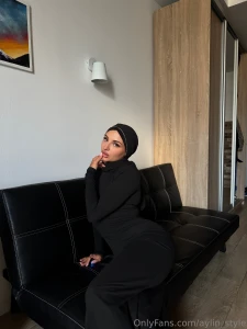 The sun woke up before me it peeks through the window and gently