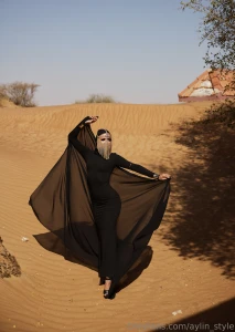 A thin line between dance and wind each movement is like the touch of