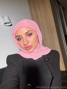 What is the main sign to you that you truly like a woman is it