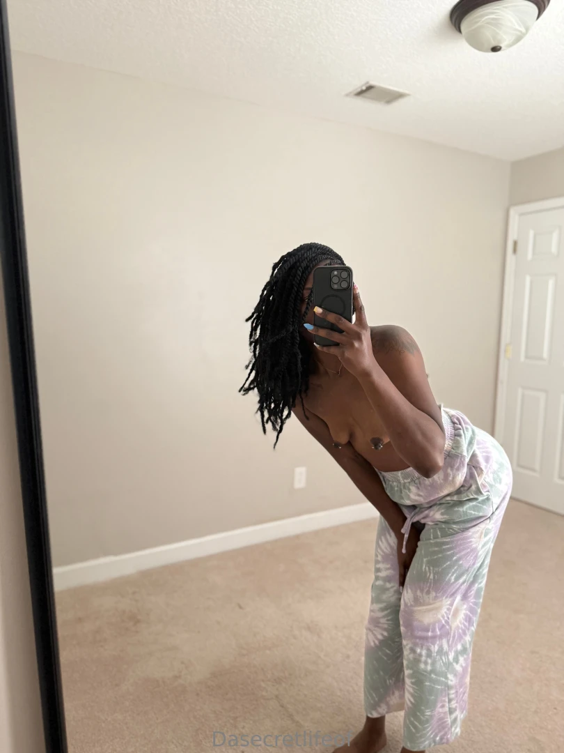 I just want to be your favorite hotwife 