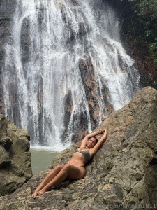 Klitschnass aber immer noch im mittelpunkt wer kommt mit mir unter den