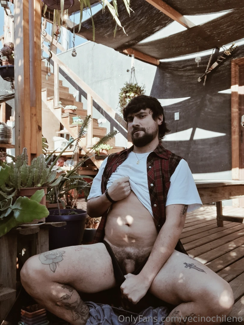 As amanezco los martes por ac el cuerpo tibio y la mente sucia 