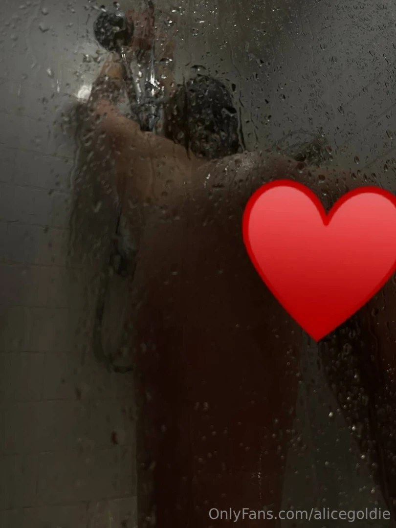 Below you have exclusive shower pack raw wet and unfiltered big booty part 1 