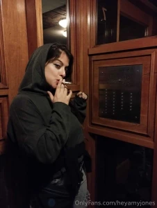 Don t wait any longer watch me smoke come smoke with me