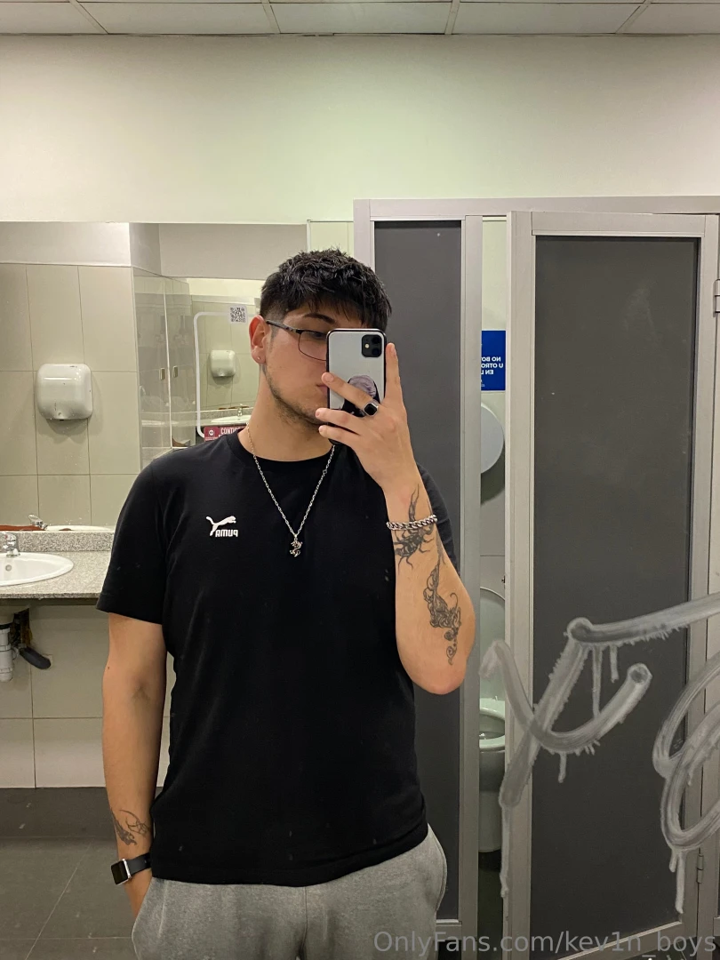 Se acabo la semana de receso ser que salen videos hot en los ba os 