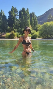 Working kn those tan lines