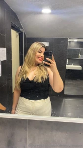 Melie_ess holaaa darf ich dir ein kleines geheimnis verraten ich bin