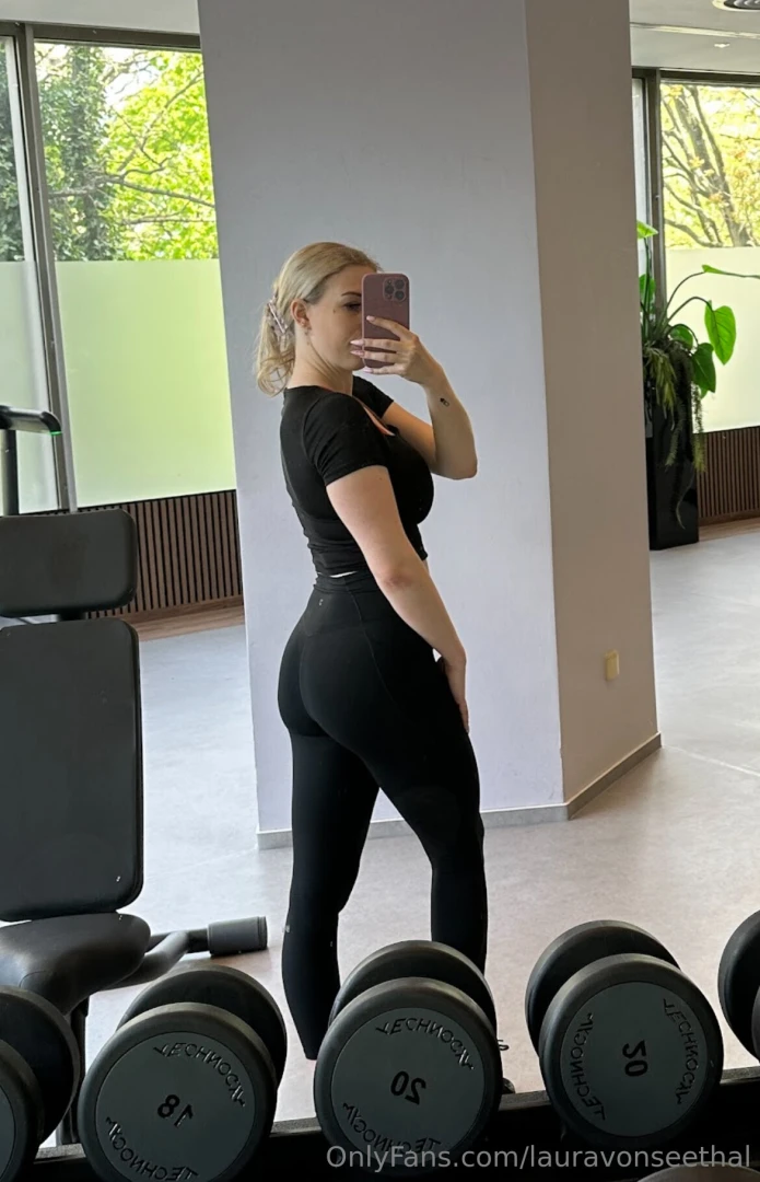 Gym girllll nat rlich nur bauch beine po hehe 