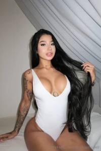 Stay with me i ll wait for you in my dm