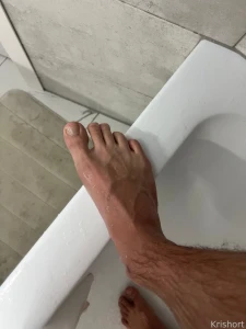 Feet fyp bigdick cock dick gay guy horny hotboy hotguy male man muscle part 1