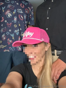 I wanted to give y all a little teaser video while i finish editing