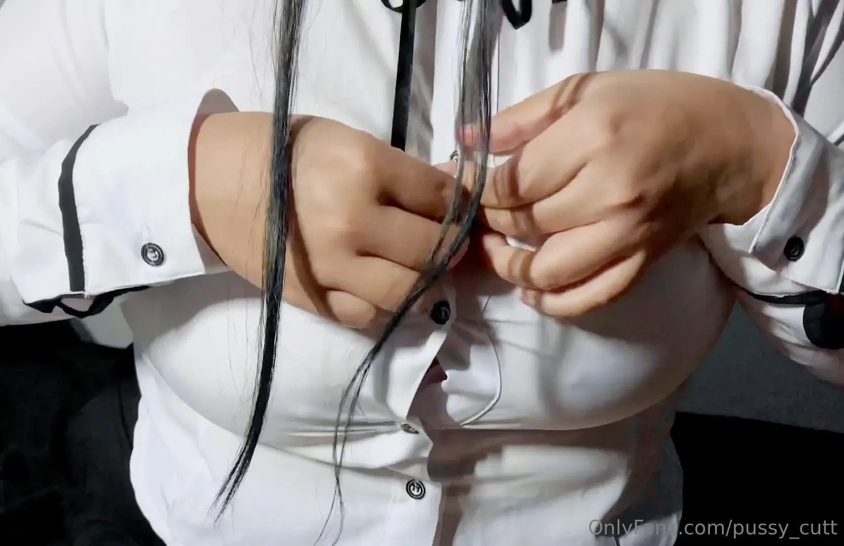 Siempre fui la compa era tetona nunca me quedaban las camisas del 