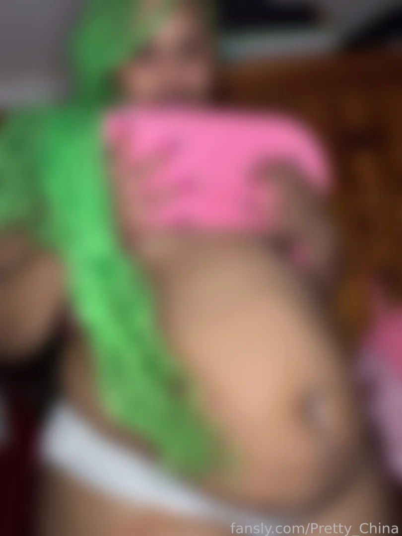 Pics of my belly after i ate the breakfast meal i cooked 