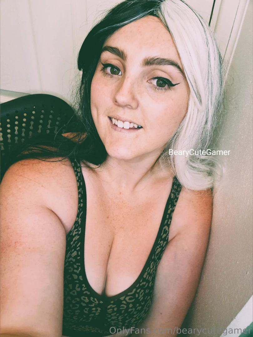 Https onlyfans com bearycutegamerpremium happy hump day you beautiful 