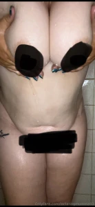 Would you like to see this mumma was so dirty she needed a shower