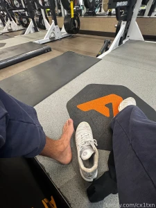 Hurt my foot at the gym they need to be worshiped