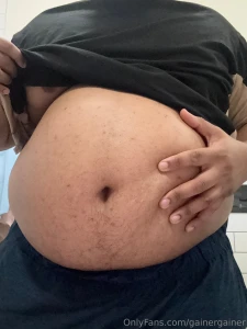 Woke up bloated cause i ate a whole chicken before bed part 4