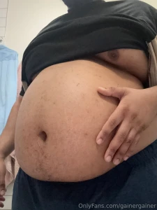 Woke up bloated cause i ate a whole chicken before bed part 2