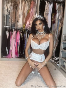 Did you see my weekend vids babe i was dripping moaning like a naughty