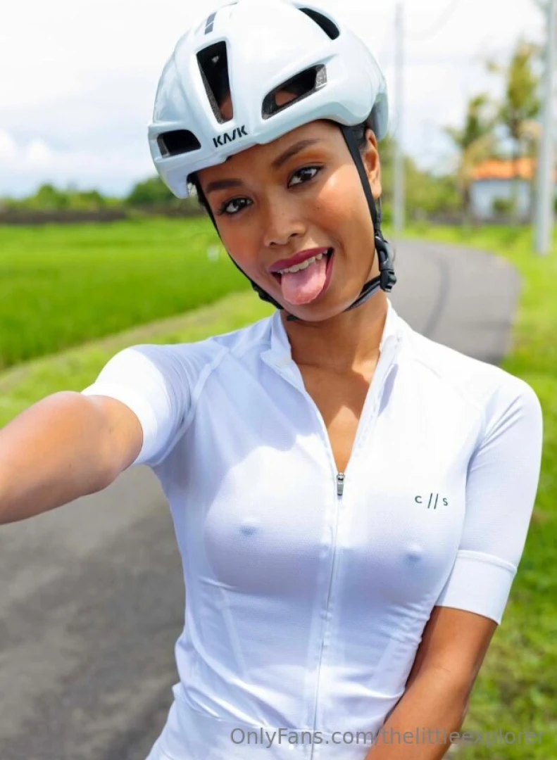 Quick selfie break before i hit the road again cyclinglife cyclegirl part 2 