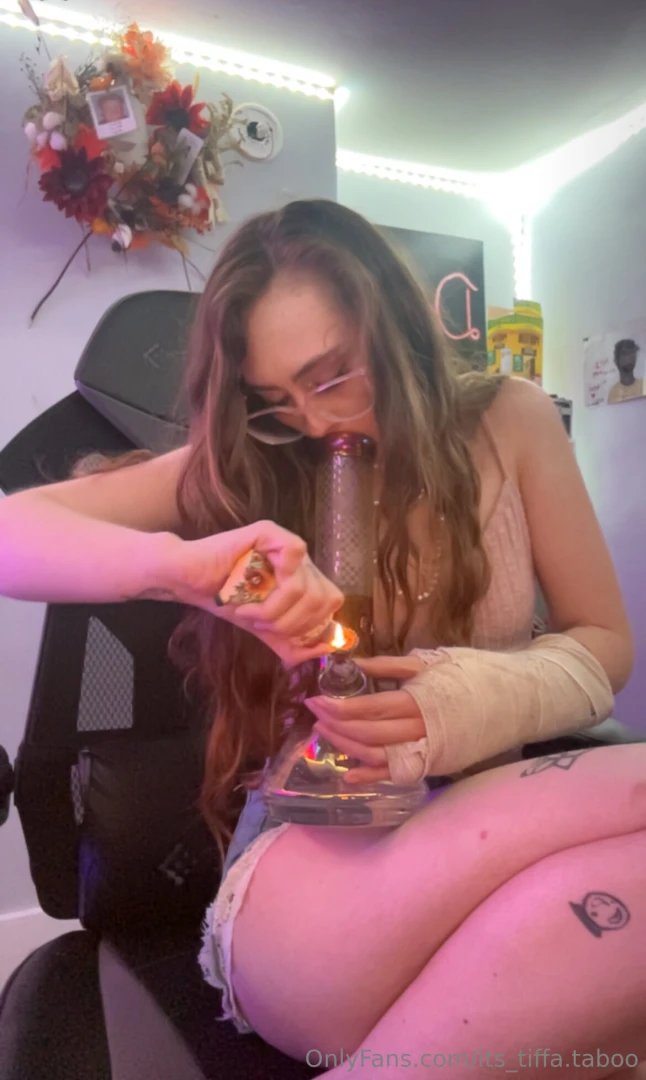 Who doesn t love a good bong hit 