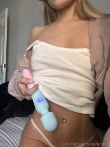 Wanna see how i play with my toy