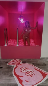 I m not just here to be looked at i m here to be handled