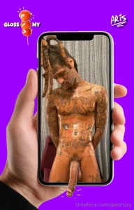 Would you put me as your screensaver lukipela