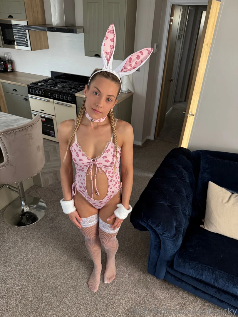 He said i look pretty so i let him cum on my face part 1 