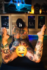 I love being stretched out do you want to help come chat to me over on