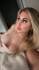 Let s sext message me part 1