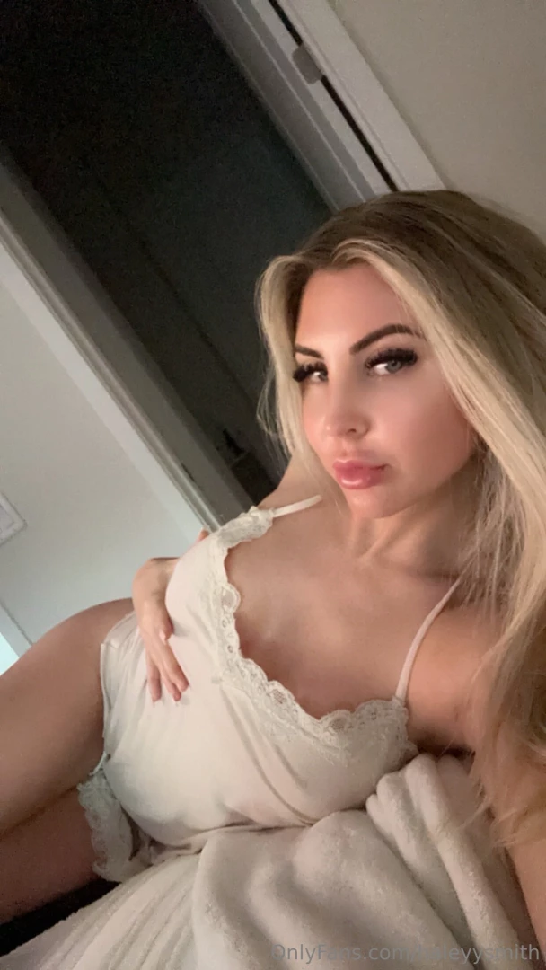 Do i turn you on send me a dm 