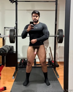 M sculos y una vergota colgando