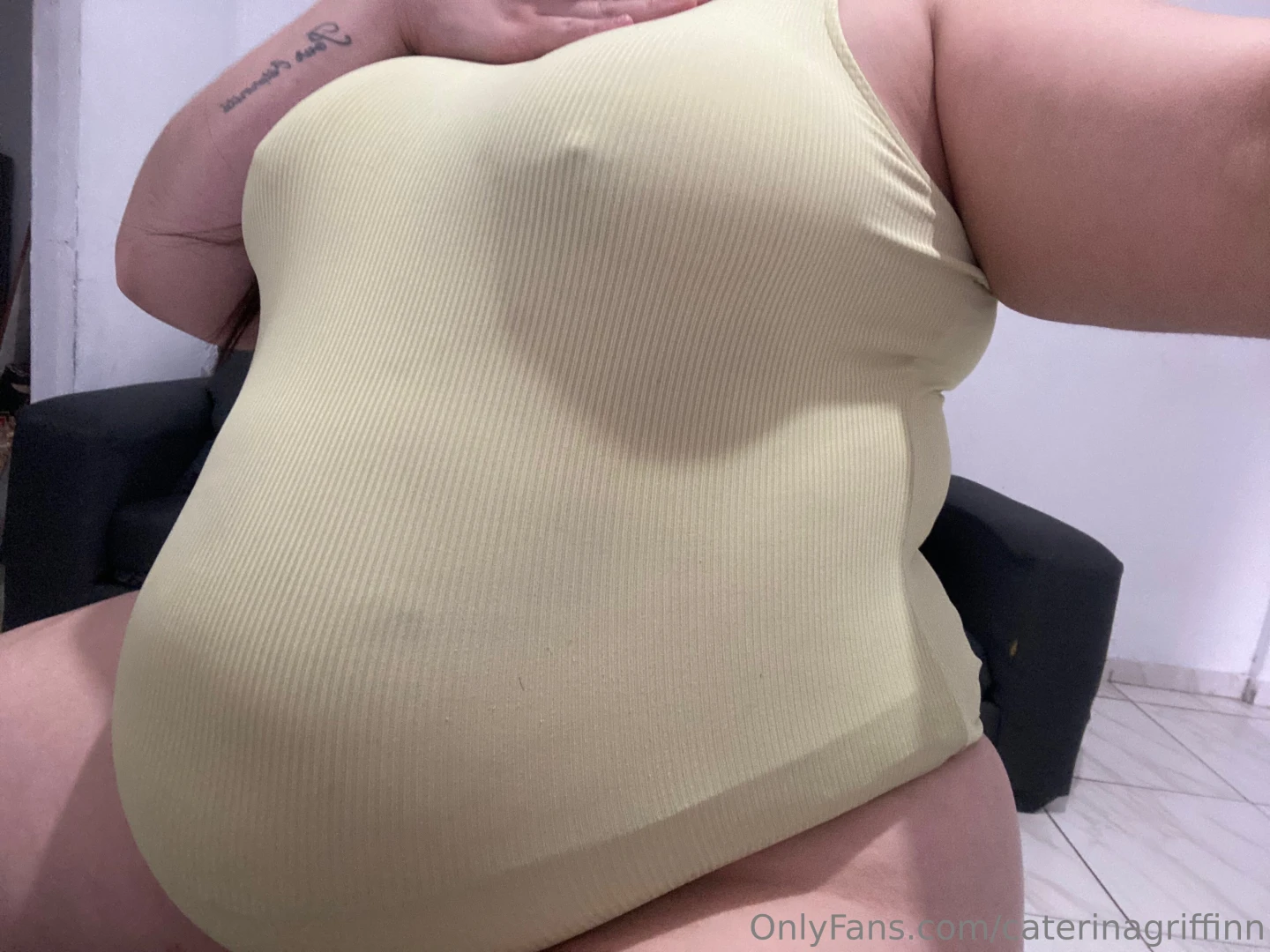 In which outfit does my belly look better in also a lot more posts part 1 