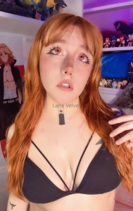 Me ves as en tu cuarto que haces