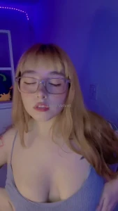 Vamos por la mitad de la semana as que te dejo un regalito uwu