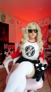 Hi cutie hope you don t mind a late night post mwah